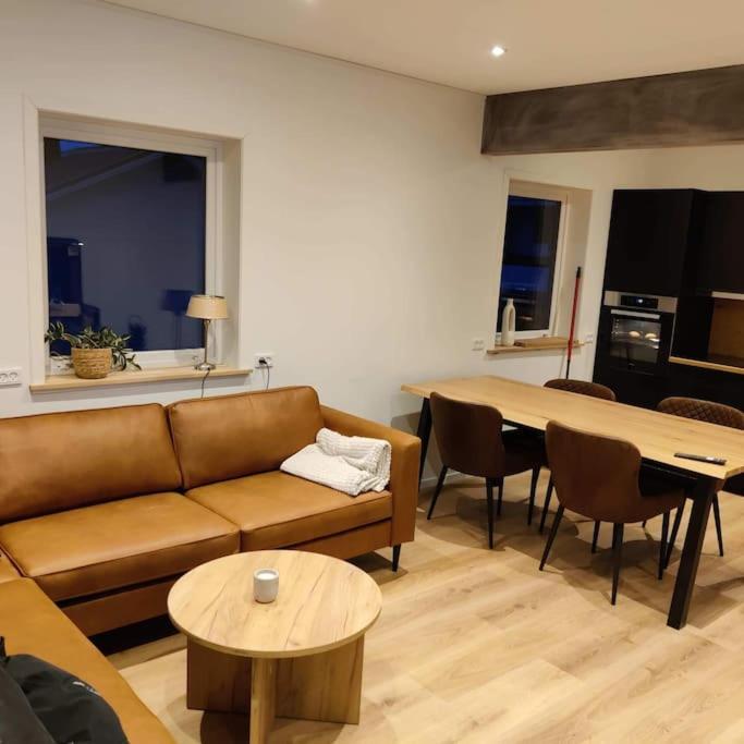 New Flat With Hot Tub - No1 Leilighet Oyndarfjordur Eksteriør bilde